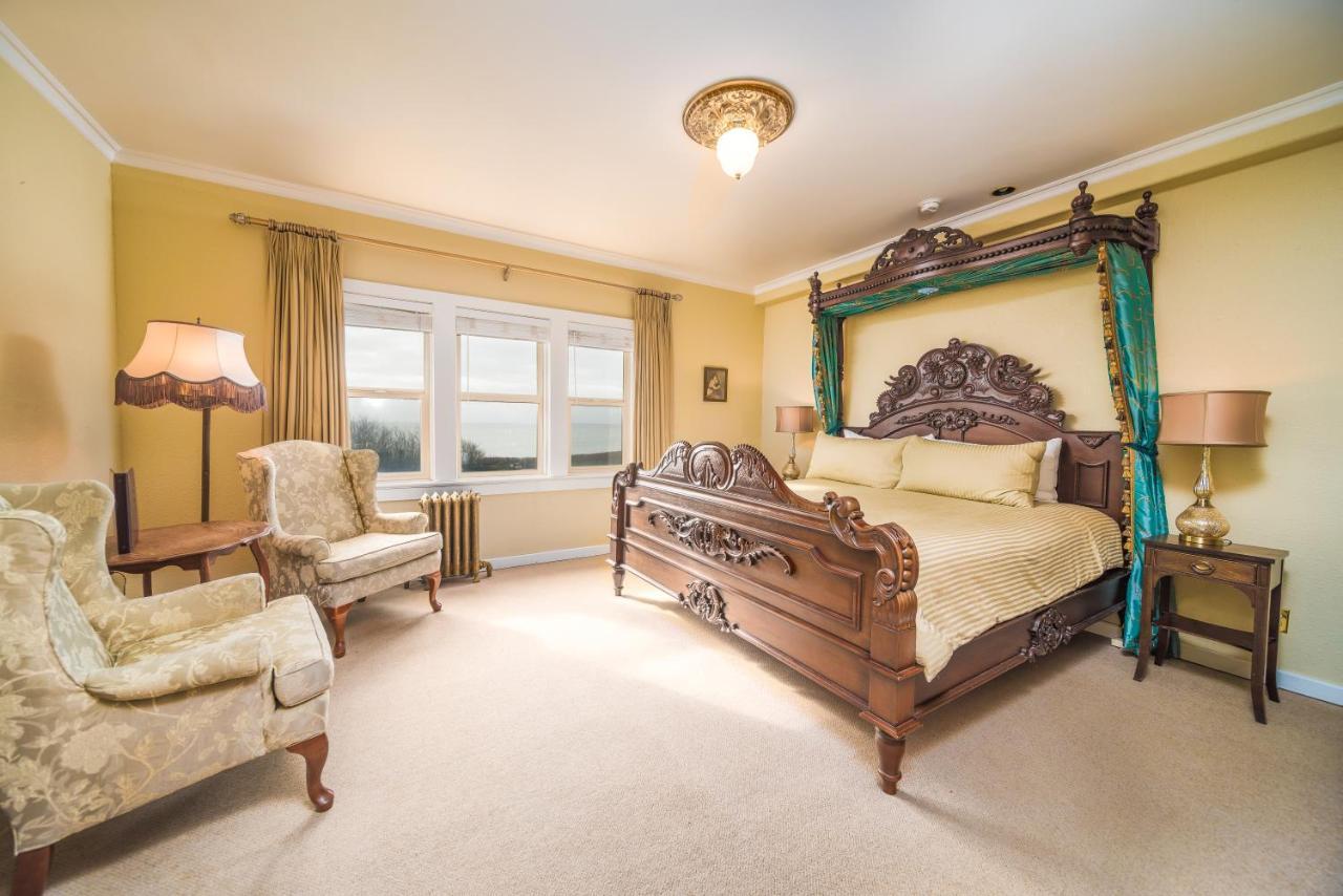 Dashwood Manor Seaside Bed & Breakfast Victoria Exterior foto