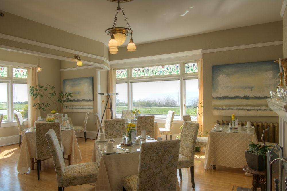 Dashwood Manor Seaside Bed & Breakfast Victoria Exterior foto