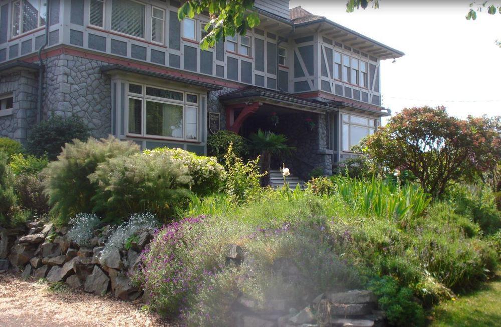 Dashwood Manor Seaside Bed & Breakfast Victoria Exterior foto