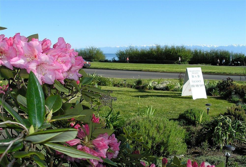 Dashwood Manor Seaside Bed & Breakfast Victoria Exterior foto