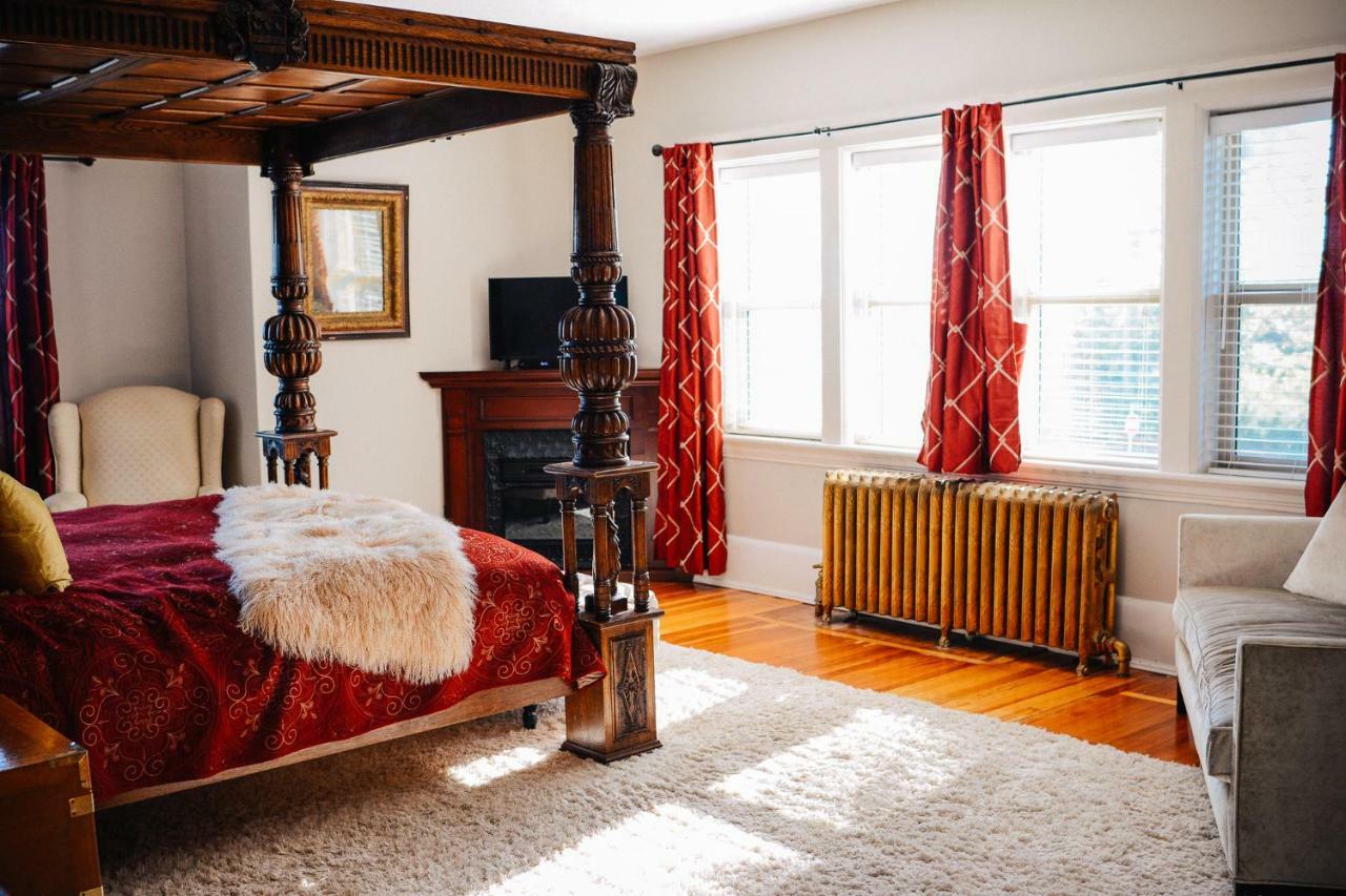 Dashwood Manor Seaside Bed & Breakfast Victoria Exterior foto